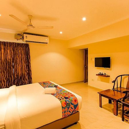 Blossoms Hotel & Service Apartments Chennai Extérieur photo