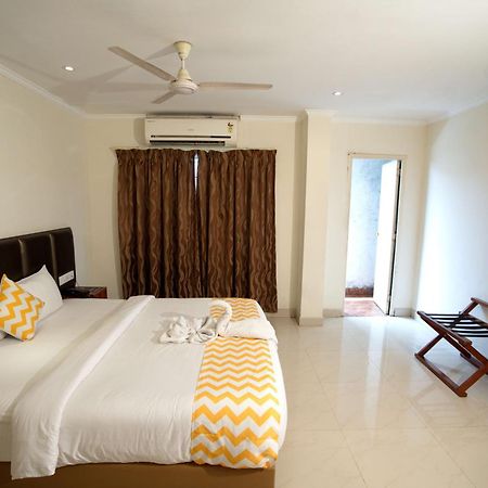 Blossoms Hotel & Service Apartments Chennai Extérieur photo