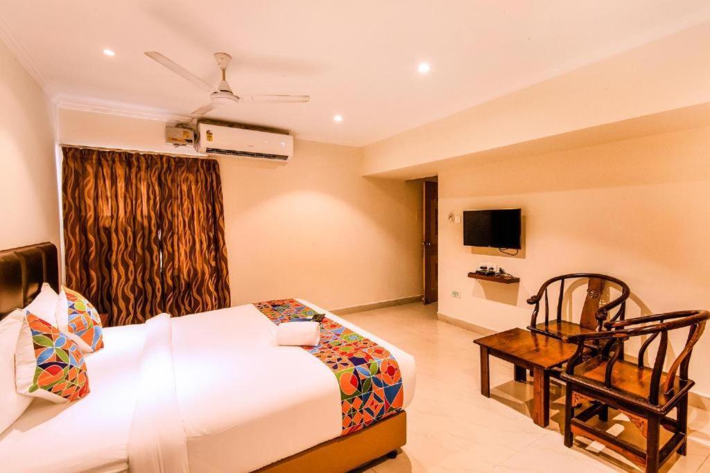 Blossoms Hotel & Service Apartments Chennai Extérieur photo