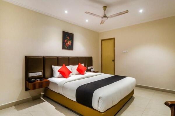 Blossoms Hotel & Service Apartments Chennai Extérieur photo