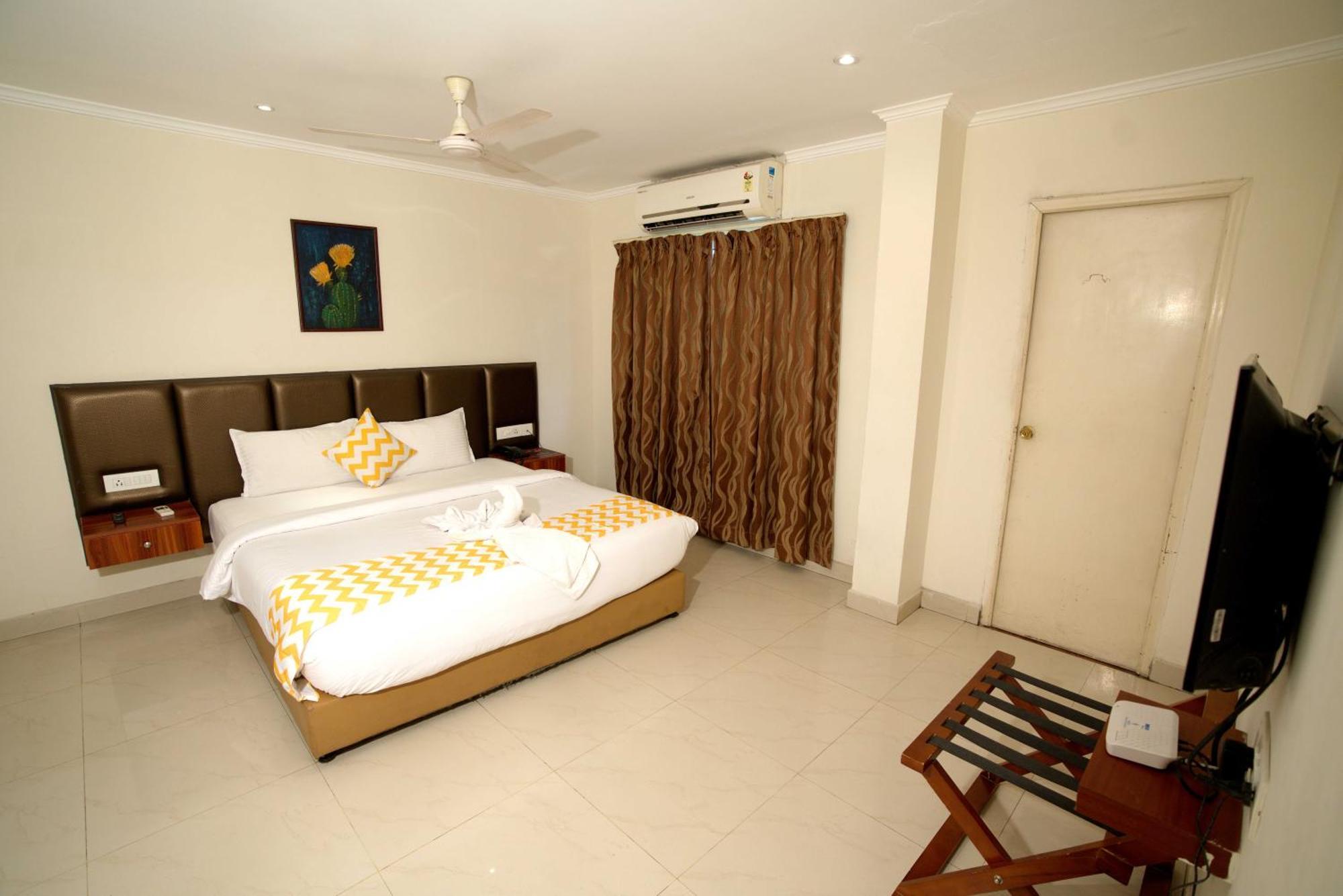 Blossoms Hotel & Service Apartments Chennai Extérieur photo